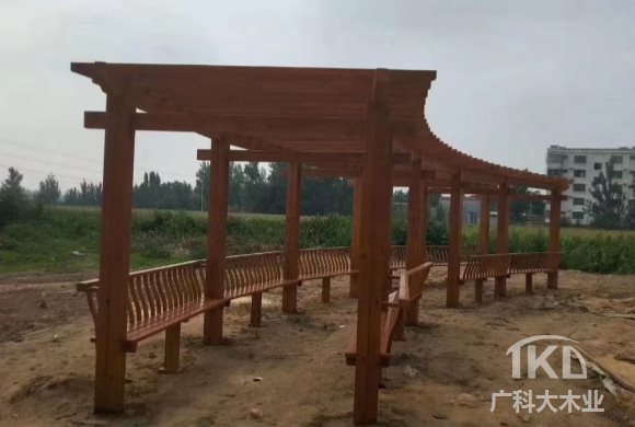 防腐木走廊